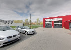 360°-Vorschau mit Parkplatz und Fassade